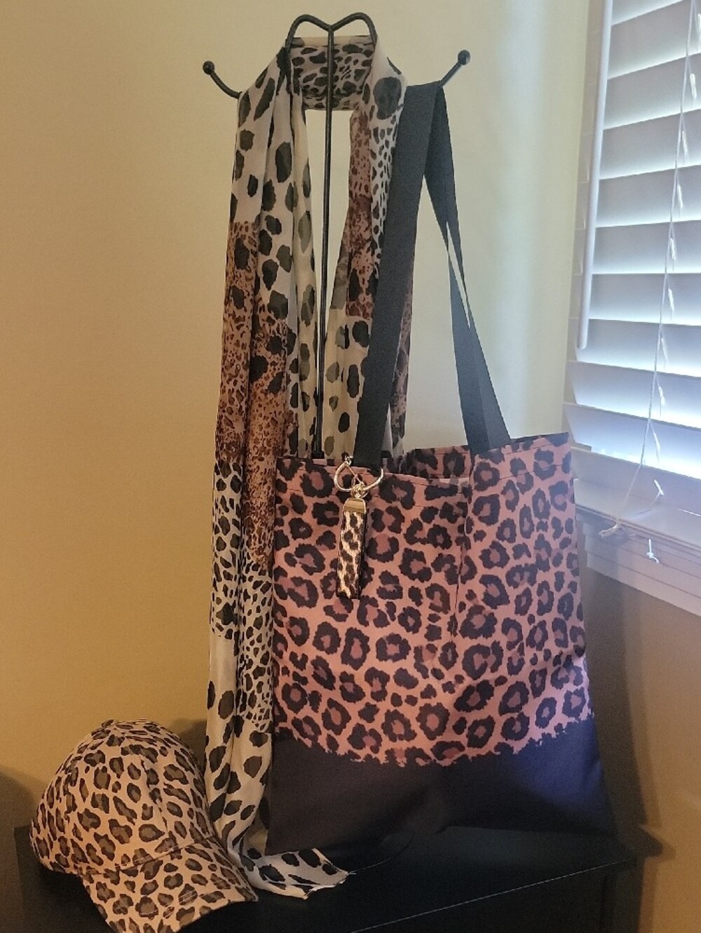 GIFTABLE TOTES Leopard Print Tote Bag with Matching Charm, Scarf & Hat